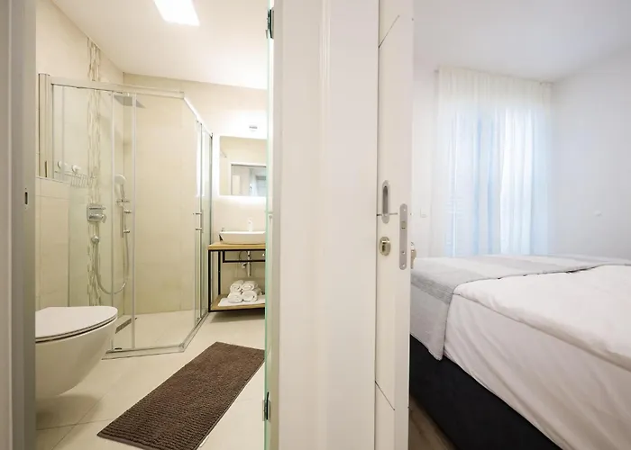 Apartamento Lovely In With Wifi Zadar