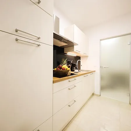 Apartament Lovely In With Wifi