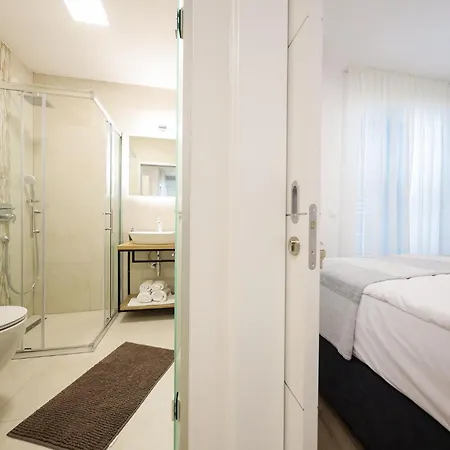 Apartament Lovely In With Wifi Zadar