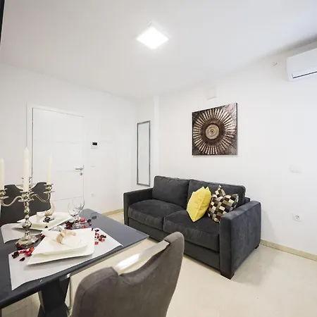 Apartament Lovely In With Wifi