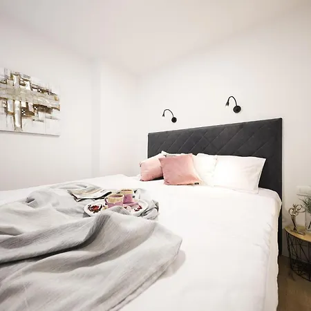 Apartament Lovely In With Wifi