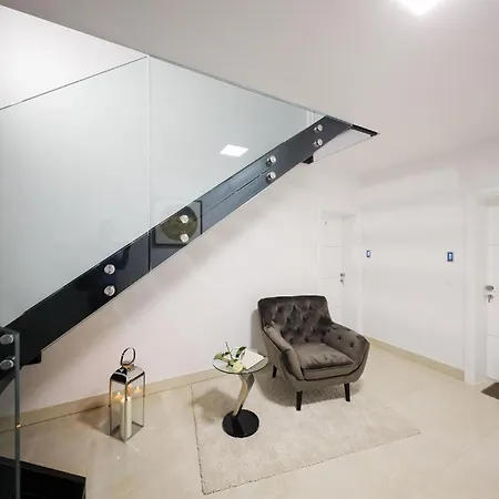 Apartament Lovely In With Wifi Zadar